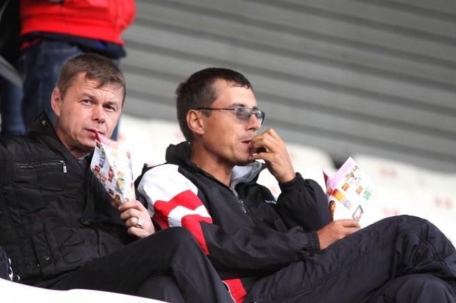 Російським вболівальникам заборонили приходити на матчі з насінням Російським вболівальникам заборонили приходити на матчі з насінням