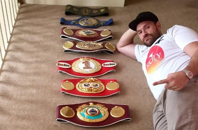 Фьюри решил сдать свой пояс чемпиона мира по боксу Фьюри решил сдать свой пояс чемпиона мира по боксу