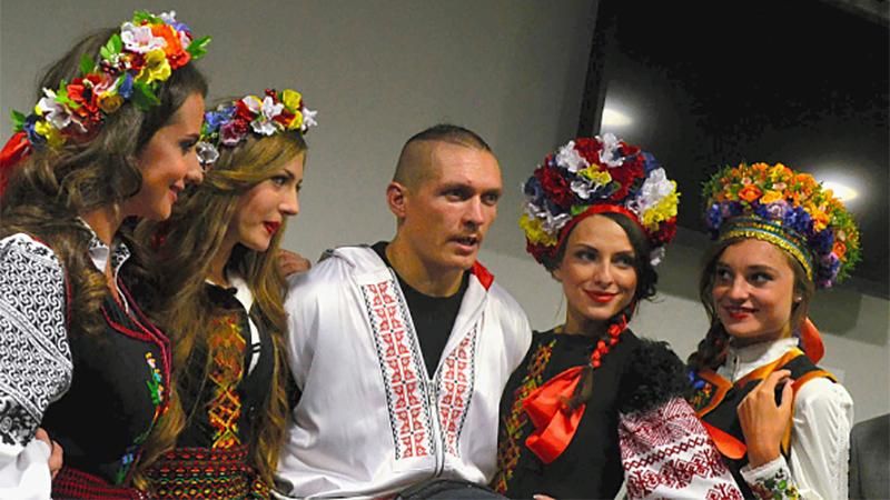 Усик похвастался очередной наградой от WBO Усик похвастался очередной наградой от WBO