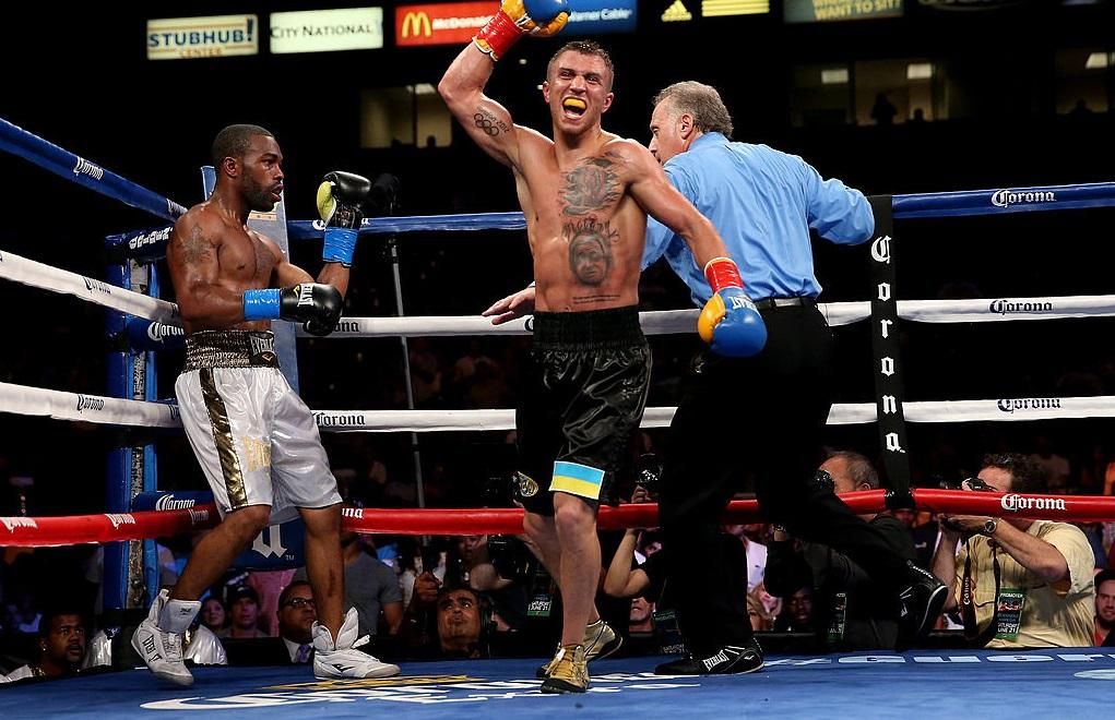 Ломаченко попал в топ-7 лучших боксеров мира Ломаченко попал в топ-7 лучших боксеров мира