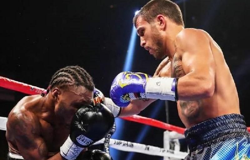 Как Ломаченко защищал титул: полное видео победного боя Как Ломаченко защищал титул: полное видео победного боя