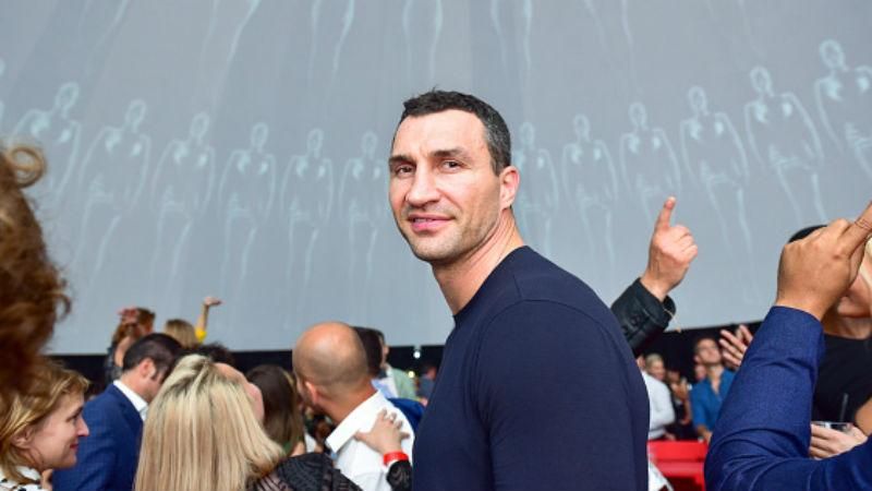 Назвали дату, коли може відбутись бій між Кличком та Джошуа Назвали дату, коли може відбутись бій між Кличком та Джошуа