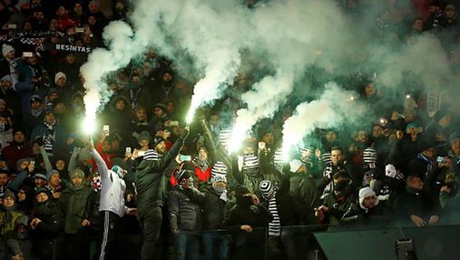 Фанаты "Бешикташа" подрались с полицией и на "Олимпийском"