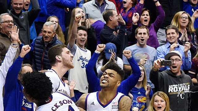 Невероятная реакция американских фанатов на победный бросок украинского баскетболиста Невероятная реакция американских фанатов на победный бросок украинского баскетболиста