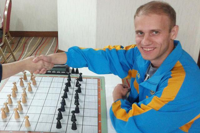 Украинский шашист рассказал о давлении России из-за вышиванки