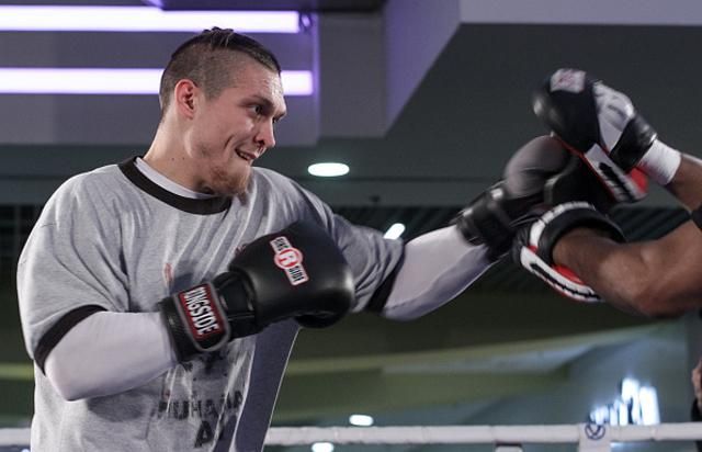 Усик хоче тренуватися у Ломаченка Усик хоче тренуватися у Ломаченка