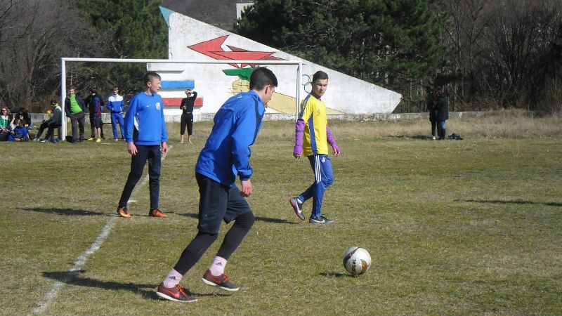 За игру в футбол крымских детей обвинили в организации митинга