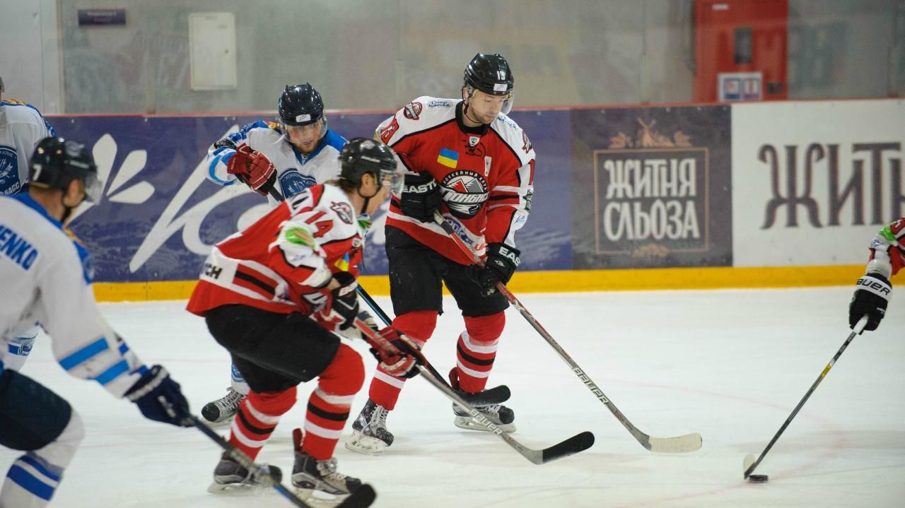 Як чинний хокейний чемпіон "Донбас" стартував у плей-оф в матчі проти "Кривбасу"