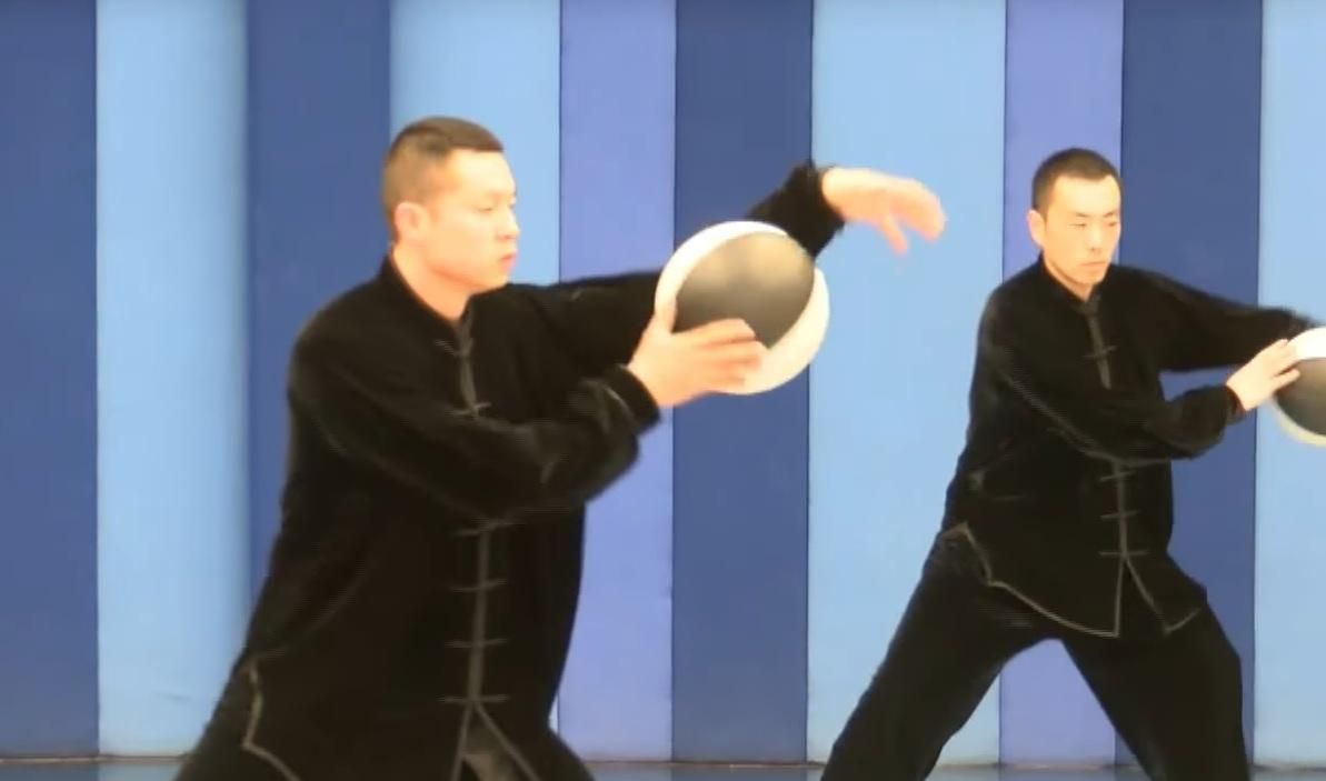 Китаєць винайшов новий спорт, поєднавши кунг-фу з баскетболом