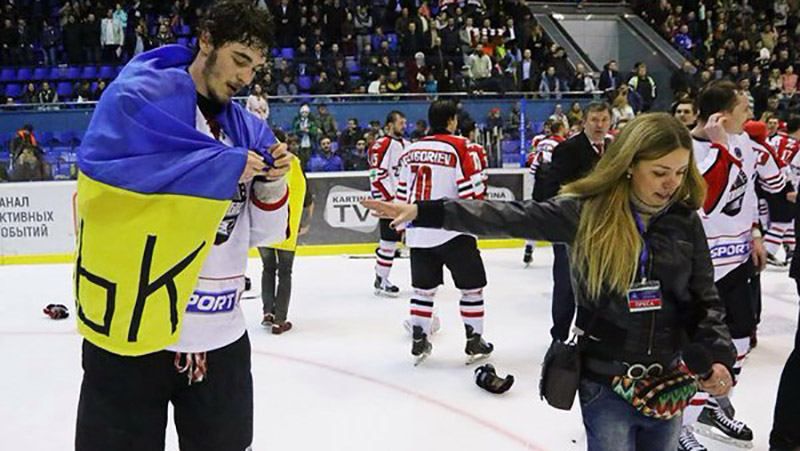 Капітан збірної України з хокею Віктор Захаров пропустить чемпіонат світу