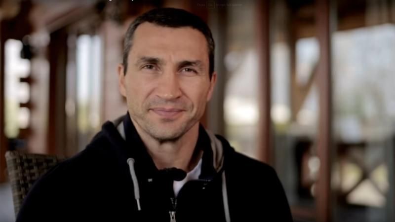 Кличко звернувся до вболівальників: "Це буде найбільш значущий поєдинок у кар’єрі" Кличко звернувся до вболівальників: "Це буде найбільш значущий поєдинок у кар’єрі"