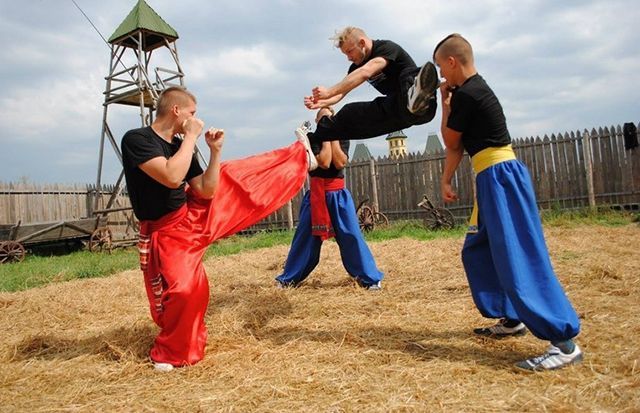 В Україні гопак визнано національним видом спорту В Україні гопак визнано національним видом спорту