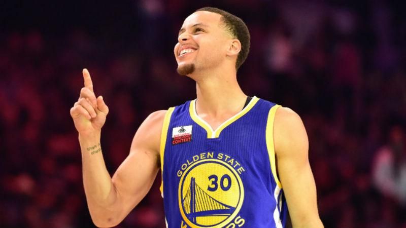 Відомий баскетболіст підписав контракт на понад 200 мільйонів доларів Відомий баскетболіст підписав контракт на понад 200 мільйонів доларів