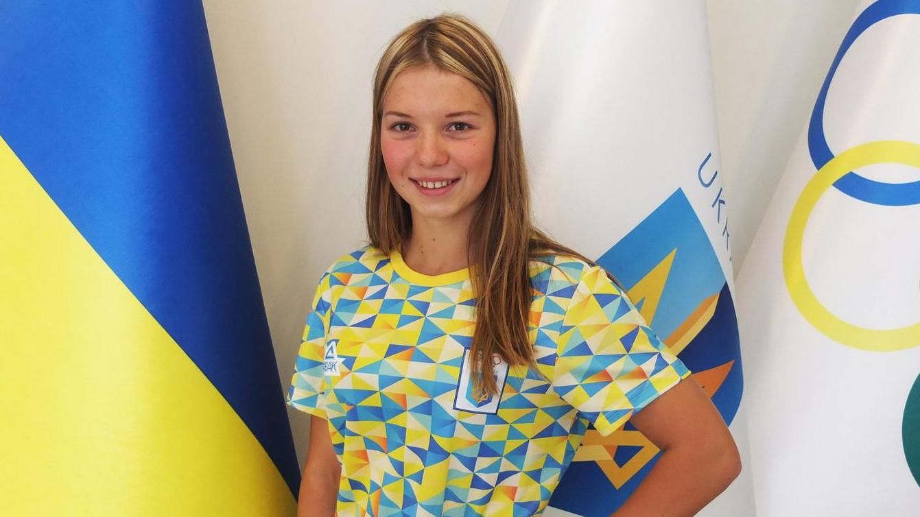 Українська плавчиня вразила патріотичним манікюром Українська плавчиня вразила патріотичним манікюром