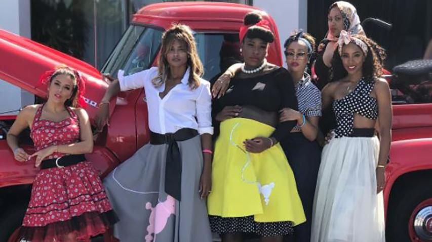 Известная теннисистка устроила зажигательную вечеринку перед родами: фото и видео Известная теннисистка устроила зажигательную вечеринку перед родами: фото и видео