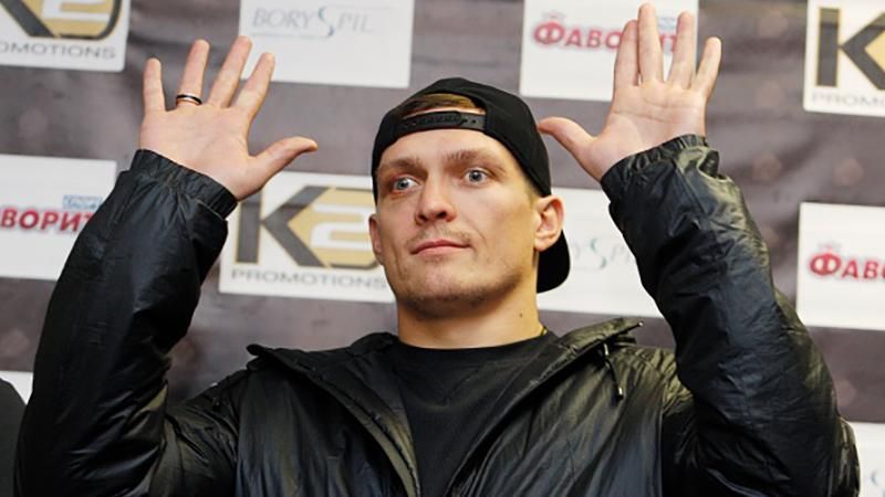 Я – готовий, – Усик звернувся до українців перед боєм з Хуком Я – готовий, – Усик звернувся до українців перед боєм з Хуком