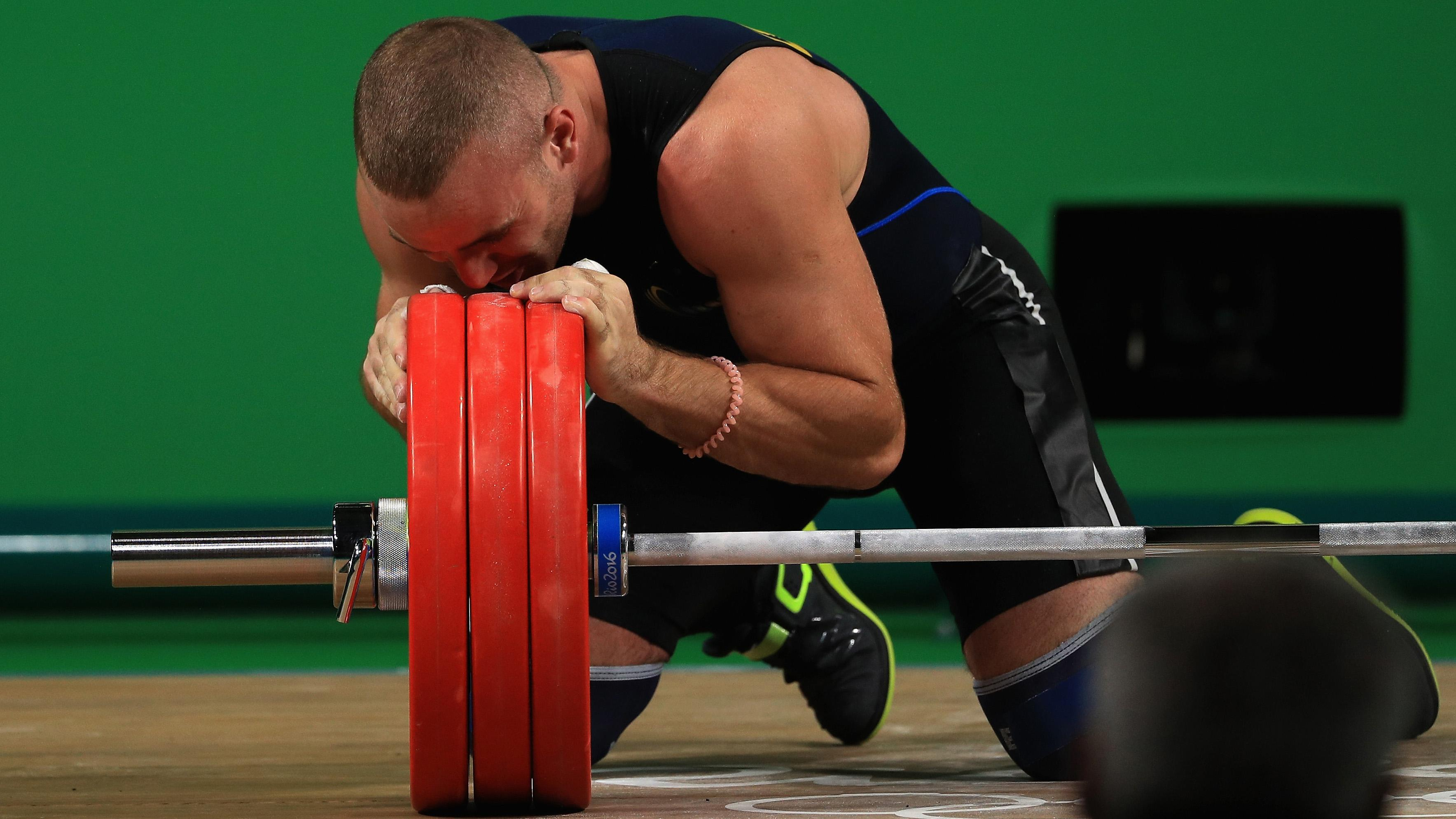 Сборную Украины по тяжелой атлетике отстранили от международных соревнований за допинг