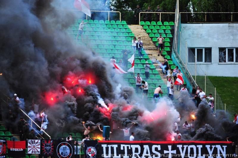 Геращенко розповів про створення "чорних списків" українських вболівальників та іменні квитки ФФУ Геращенко розповів про створення "чорних списків" українських вболівальників та іменні квитки ФФУ