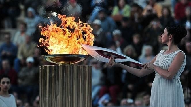 Олімпійський вогонь зимових Ігор доставили у Південну Корею