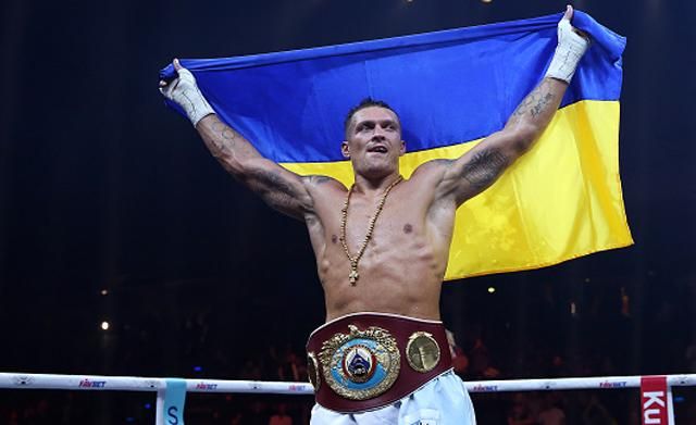 Усик спробує свої сили в новій професії: боксер показав фото Усик спробує свої сили в новій професії: боксер показав фото