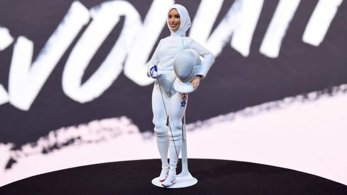 Американской фехтовальщице посвятили куклу Барби в хиджабе