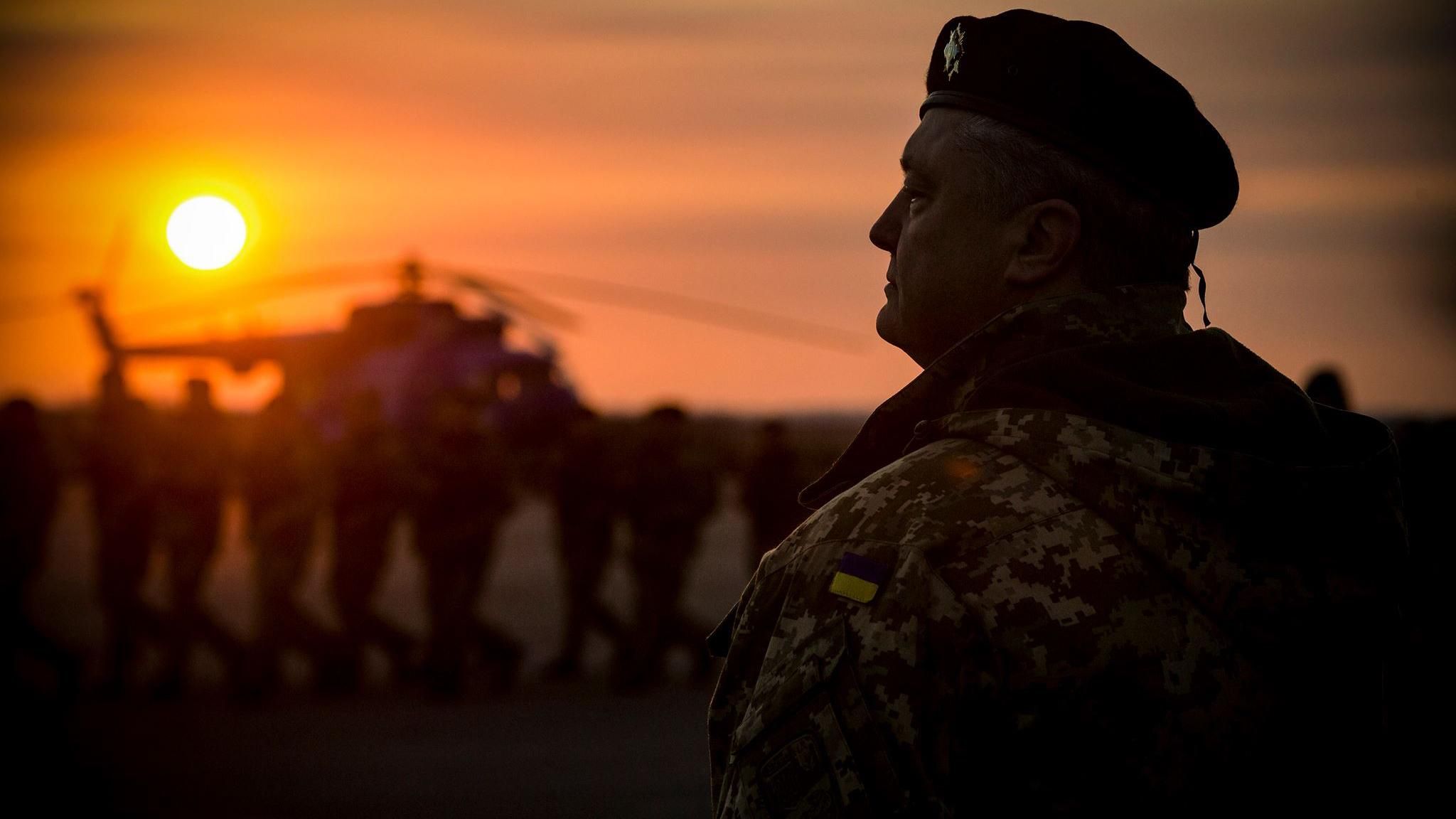 Порошенко неочікуваним чином привітав Ломаченка: красномовне відео Порошенко неочікуваним чином привітав Ломаченка: красномовне відео