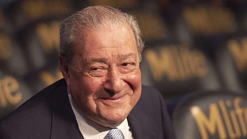 Промоутер Ломаченко саркастически прокомментировал травму Ригондо Промоутер Ломаченко саркастически прокомментировал травму Ригондо