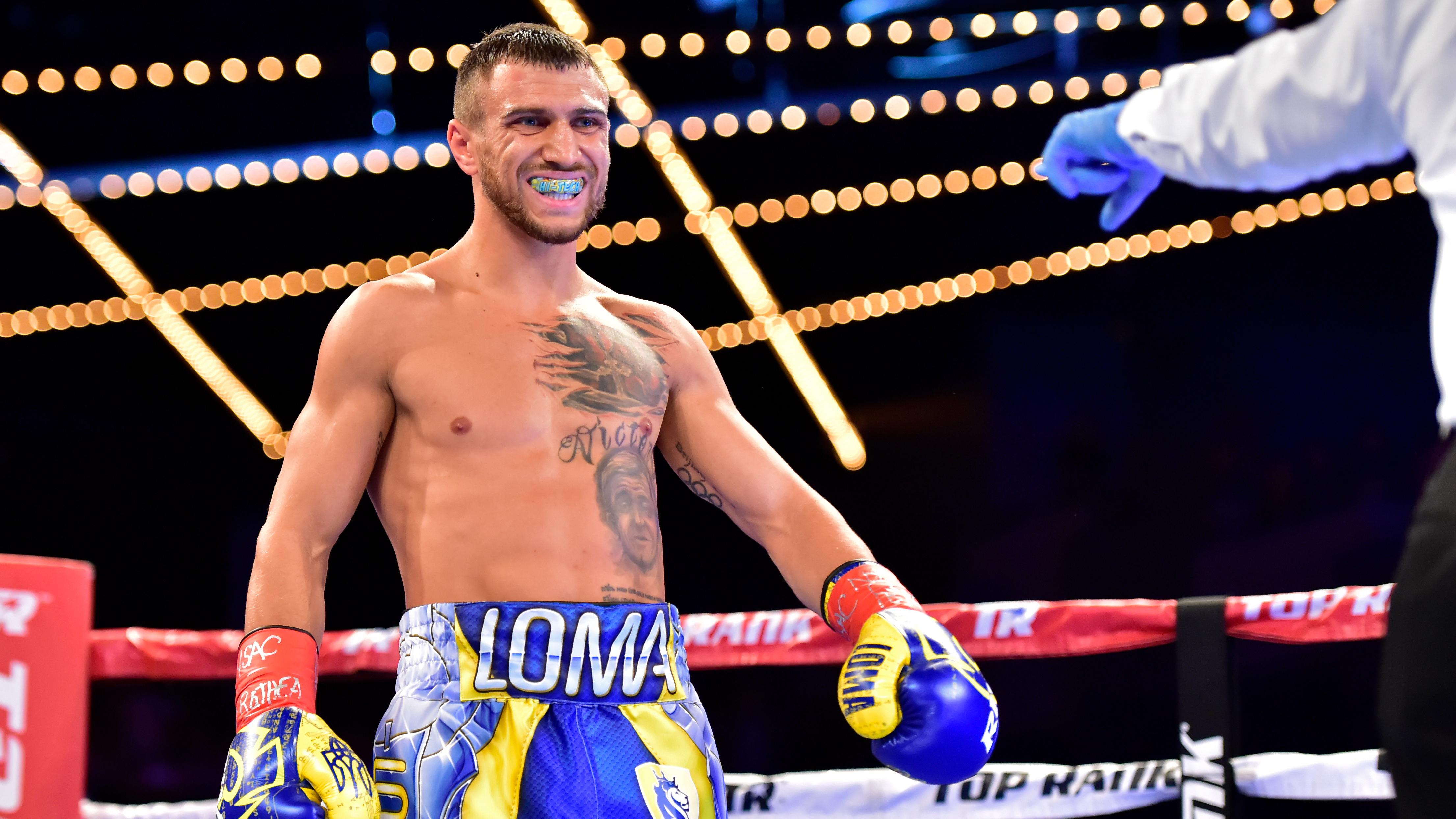 Появилось видео, как Ломаченко эффектно поиздевался над Ригондо