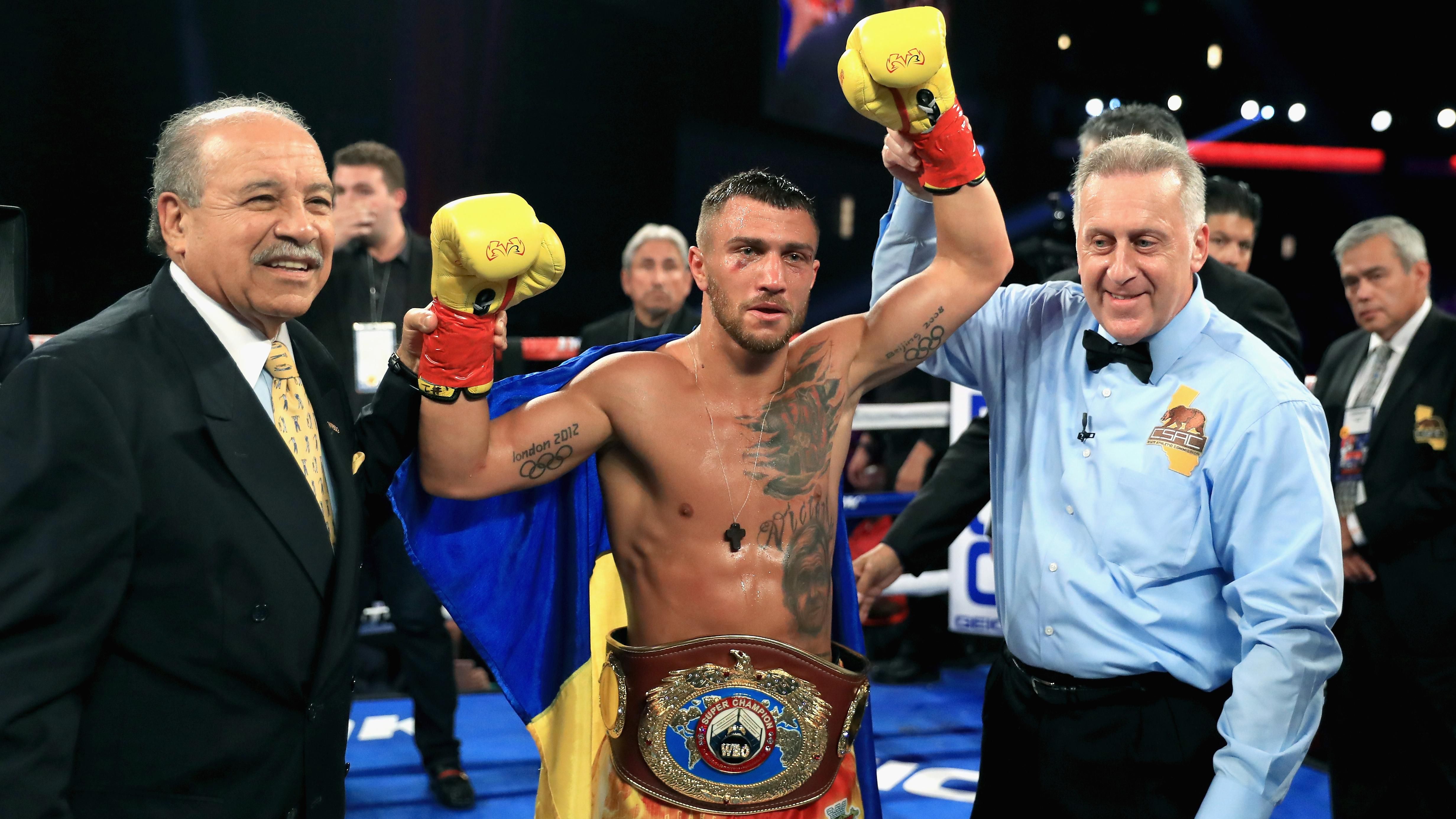 Невероятное достижение сделало Ломаченко боксером 2017 года по версии The Ring Невероятное достижение сделало Ломаченко боксером 2017 года по версии The Ring