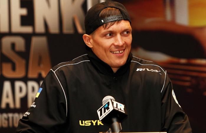 Усик поділився зворушливим фото з мамою напередодні бою з Брієдісом Усик поділився зворушливим фото з мамою напередодні бою з Брієдісом