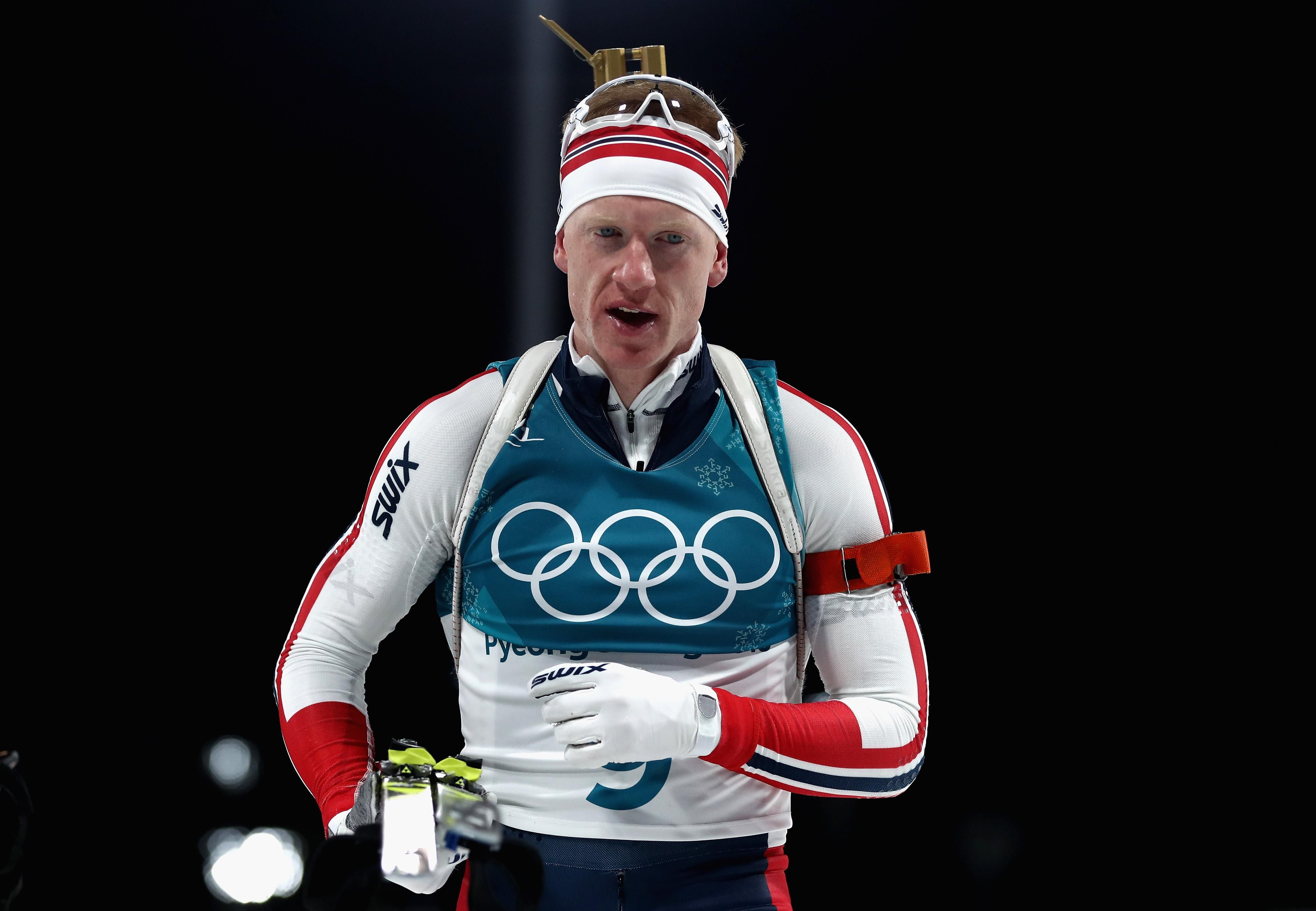Биатлон на Олимпиаде-2018: победу в мужской индивидуалке празднует Йоханнес Бё