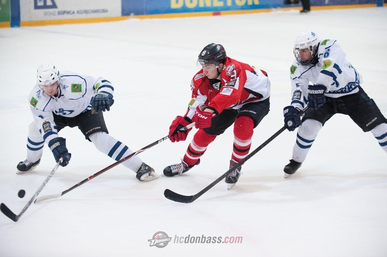 Хокей: "Донбас" розгромив "Динамо" у другому матчі півфіналу плей-офф УХЛ Хокей: "Донбас" розгромив "Динамо" у другому матчі півфіналу плей-офф УХЛ