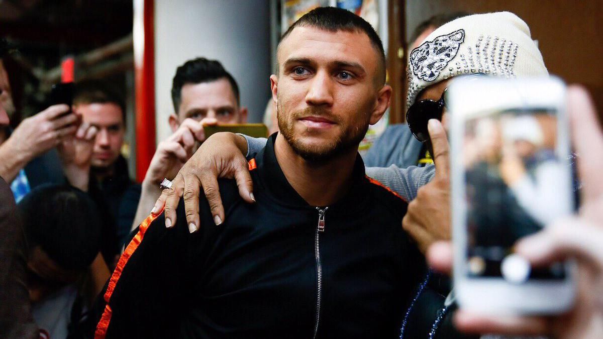 Ломаченко розпочав підготовку до бою з Лінаресом: відео Ломаченко розпочав підготовку до бою з Лінаресом: відео