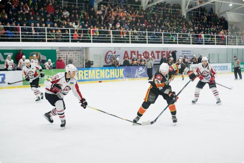 Хокей: "Кременчук" завдав поразки "Донбасу" у фіналі УХЛ Хокей: "Кременчук" завдав поразки "Донбасу" у фіналі УХЛ