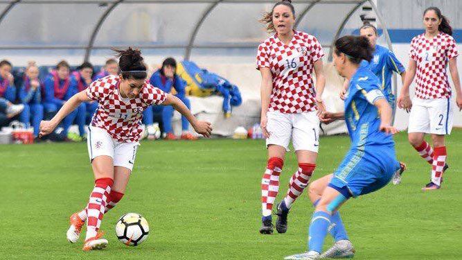 Женская сборная по футболу разгромила хорваток на выезде в отборе на Чемпионат мира