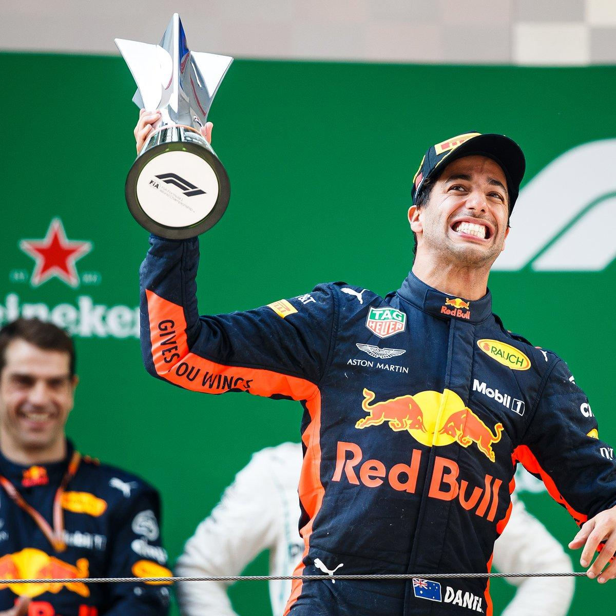 Формула-1: гран-при Китая неожиданно выиграл Риккардо