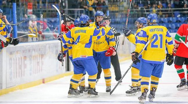 Хоккеисты юниорской сборной Украины в зрелищном матче одолели Венгрию на Чемпионате мира