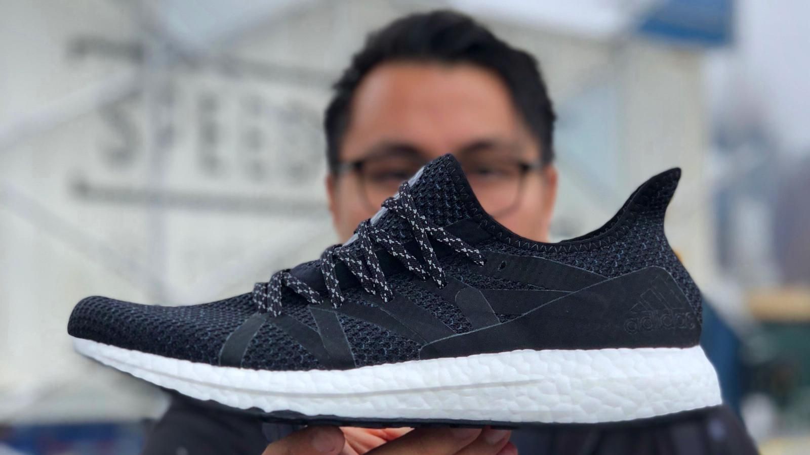  Adidas випустила "розумні" кросівки для жителів Нью-Йорка: чим вони особливі