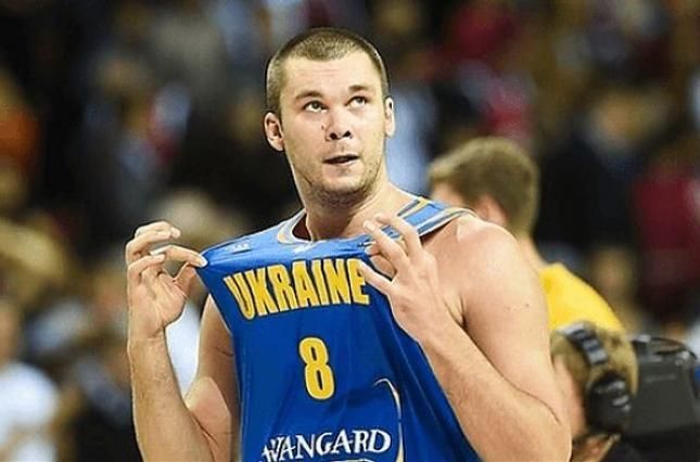 Украинский баскетболист Фесенко — лучший центровой Кубка Европы ФИБА