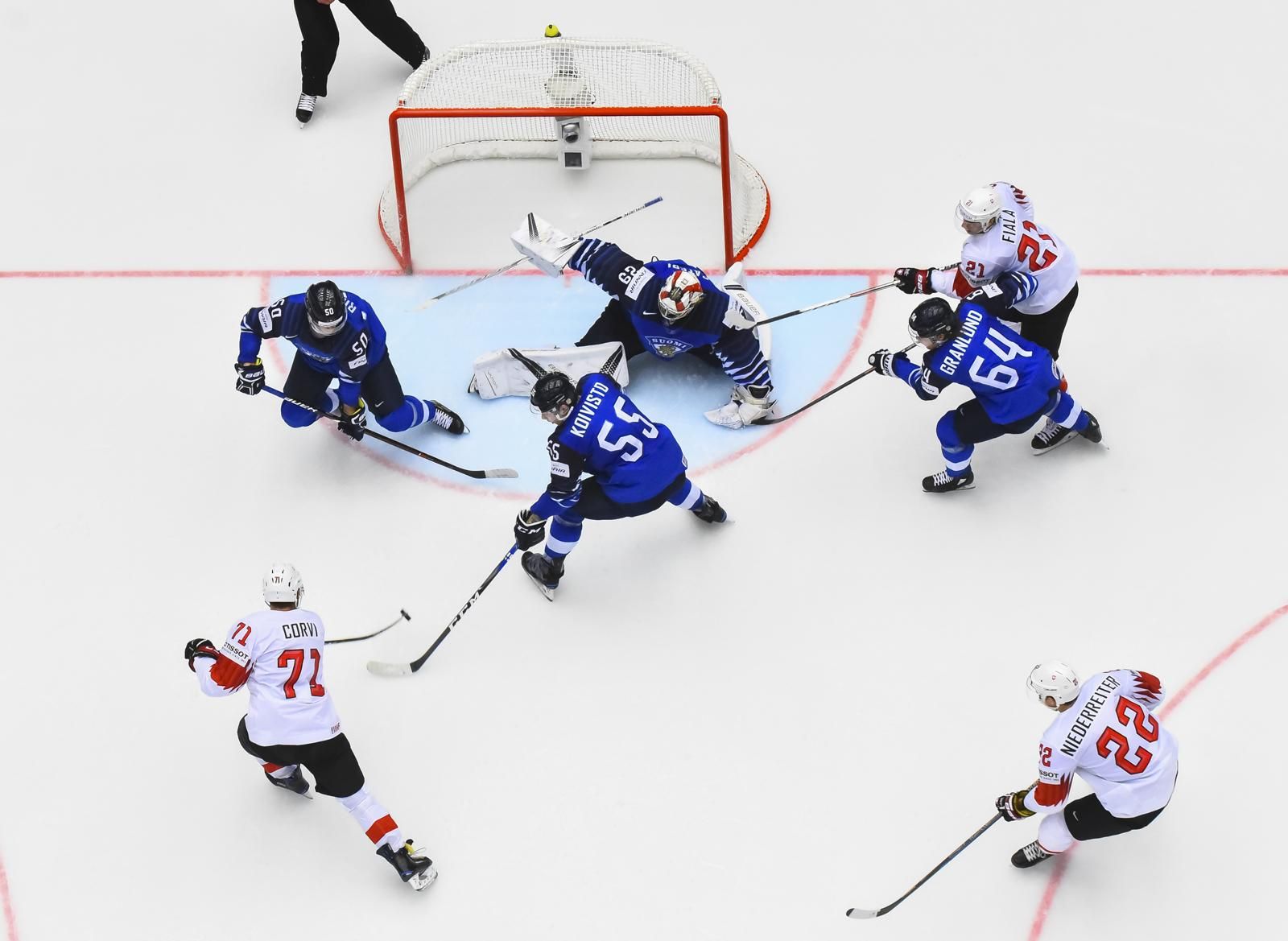 Фінляндія неочікувано поступилася Швейцарії та вилетіла з Чемпіонату світу з хокею