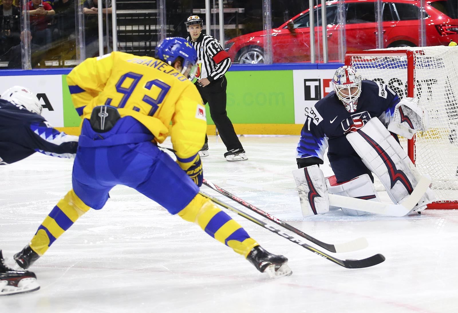 Швеция разгромила США и вышла в финал Чемпионата мира по хоккею