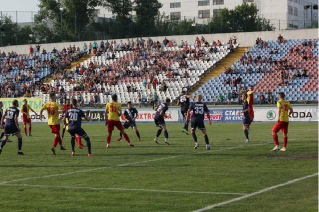 Переходные матчи УПЛ: "Звезда" сыграла в ничью с "Десной", "Черноморец" победил "Полтаву"