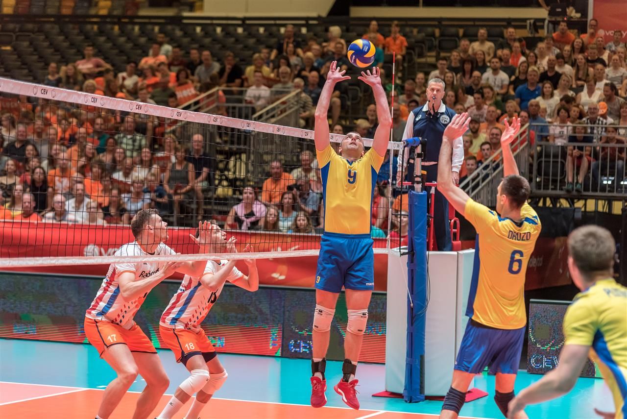 Збірна України з волейболу у важкому матчі перемогла Нідерланди на виїзді