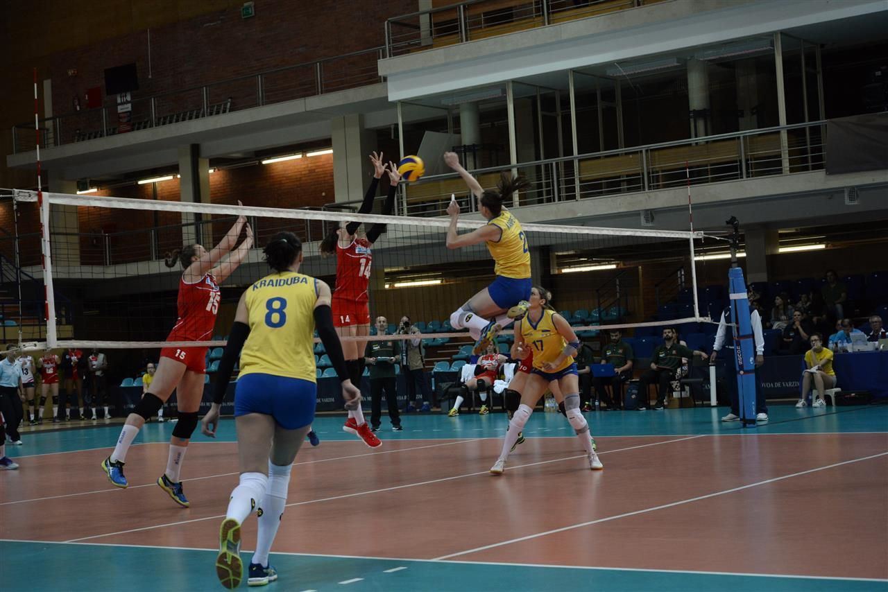 Волейбол: сборная Украины без проблем одолела сборную Португалии