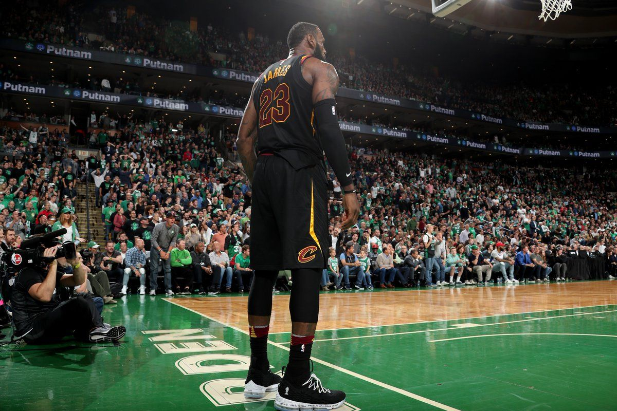 "Кливленд" обыграл на выезде "Бостон" и вышел в финал НБА