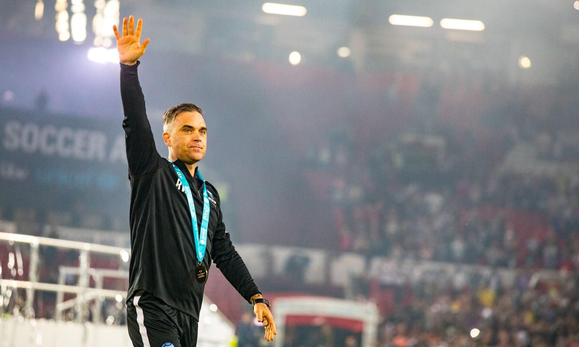 "Продав душу диктатору": Роббі Вільямса нещадно розкритикували за намір виступити на ЧС-2018 "Продав душу диктатору": Роббі Вільямса нещадно розкритикували за намір виступити на ЧС-2018