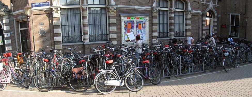 В Нидерландах людям, которые едут на работу на велосипеде, хотят доплачивать