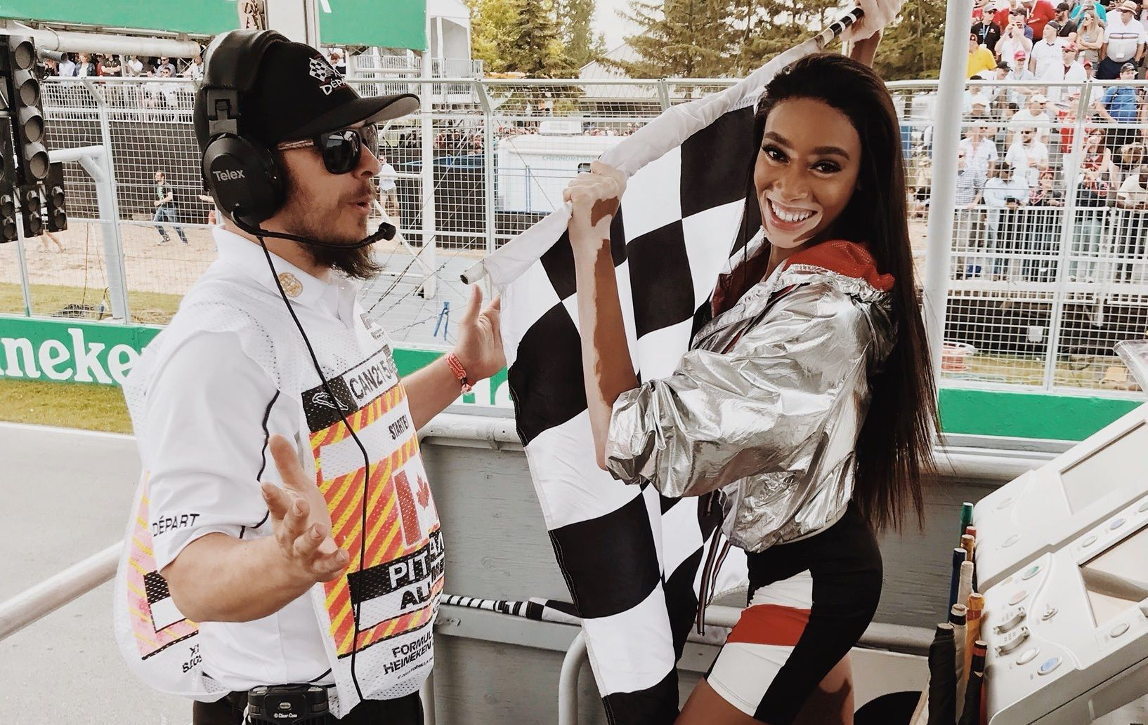 Спортивный директор "Формулы-1" извинился перед моделью Винни Харлоу за конфуз в Монреале