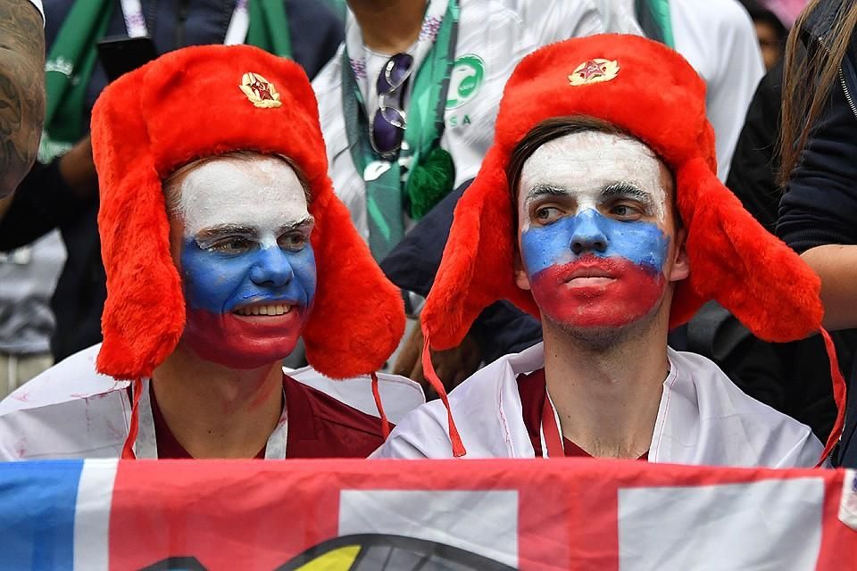 Первый скандал, медведь-шоу и проукраинские матрешки– футбольные курьезы ЧМ-2018 Первый скандал, медведь-шоу и проукраинские матрешки– футбольные курьезы ЧМ-2018