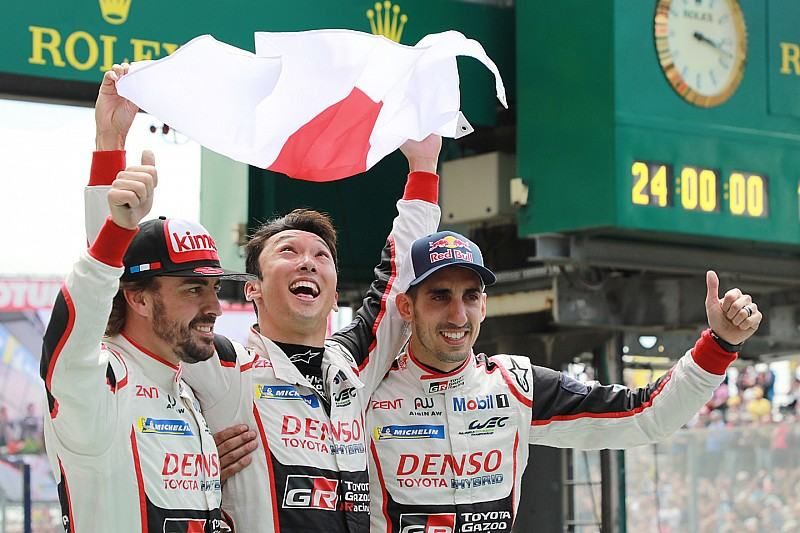 Екіпаж Алонсо приніс Toyota першу перемогу в історії "24 години Ле-Мана"